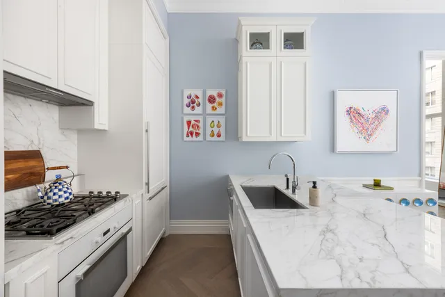 $9,950 | 108 Leonard Street, Unit 4J | TriBeCa