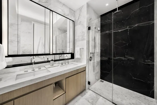 $9,950 | 108 Leonard Street, Unit 4J | TriBeCa