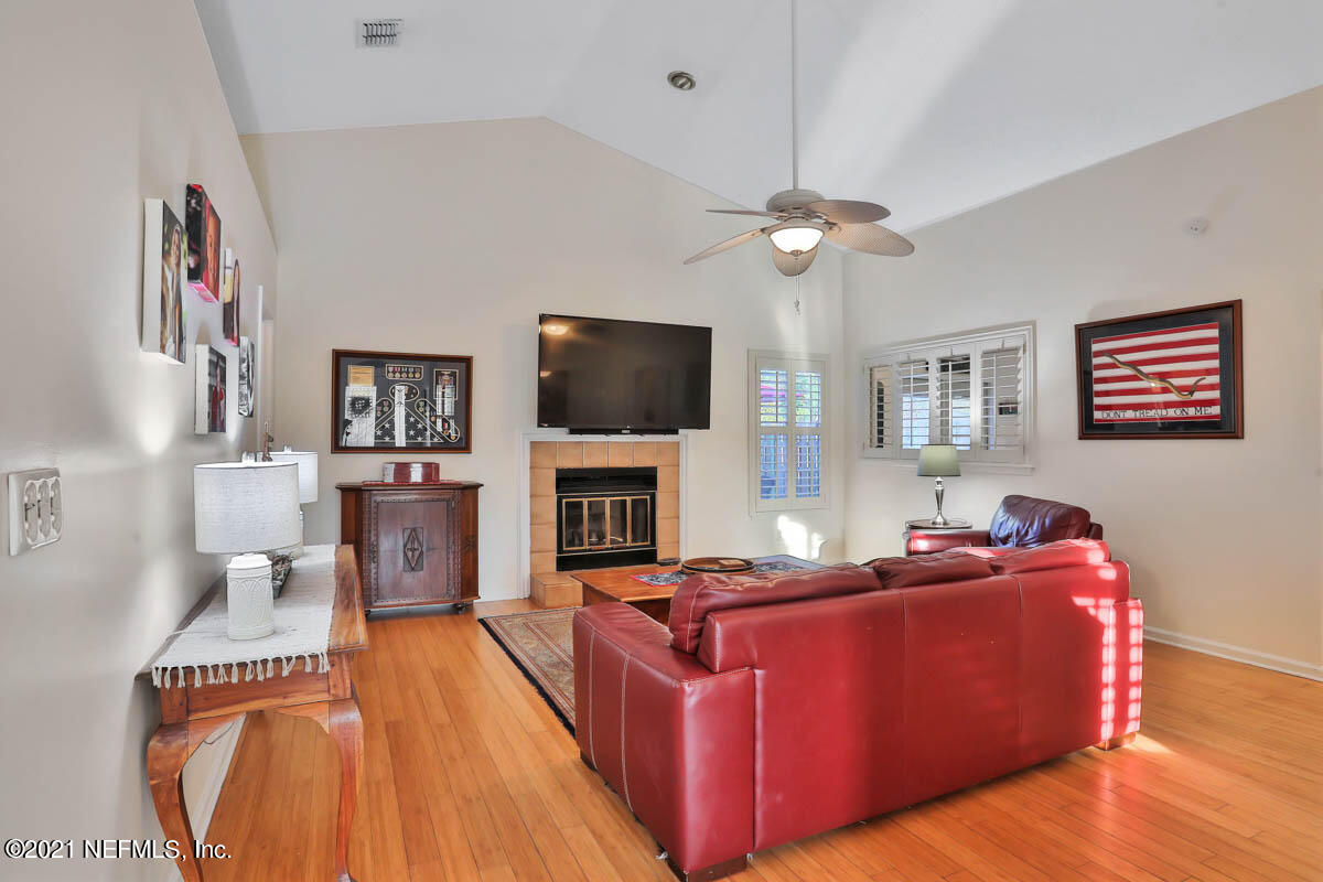 212 Pheasant Run Ponte Vedra Beach, FL 32082 - Photo 8 of 43 573A0021