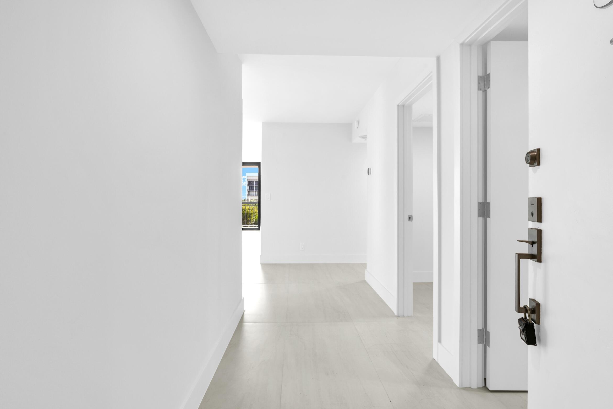 2001 North Ocean Boulevard, Unit 502 Boca Raton, FL 33431 - Photo 22 of 67 a view of a hallway