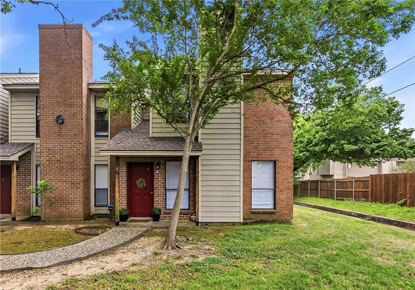 $199,500 | 1904 Dartmouth Street, Unit Q4, College Station, TX 77840