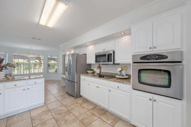 $529,000 | 810 Boulevard Of The Champions, Shalimar, FL 32579