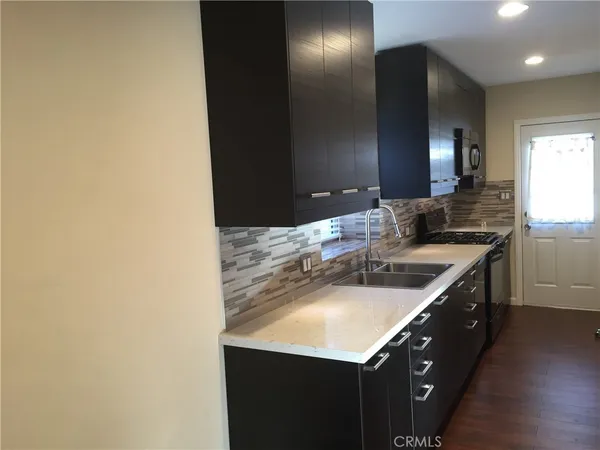 $2,350 | 4216 East 15th Street, Long Beach, CA 90804