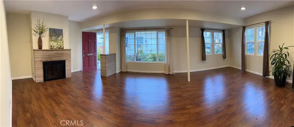$2,350 | 4216 East 15th Street, Long Beach, CA 90804