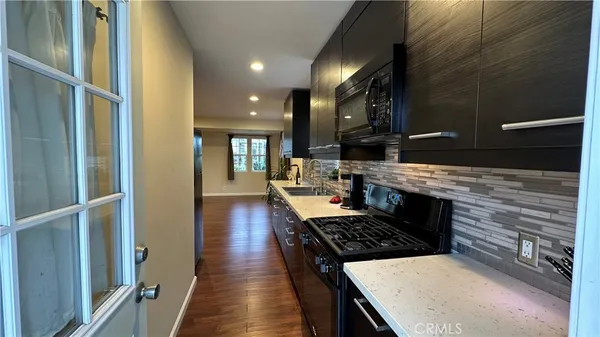 $2,350 | 4216 East 15th Street, Long Beach, CA 90804
