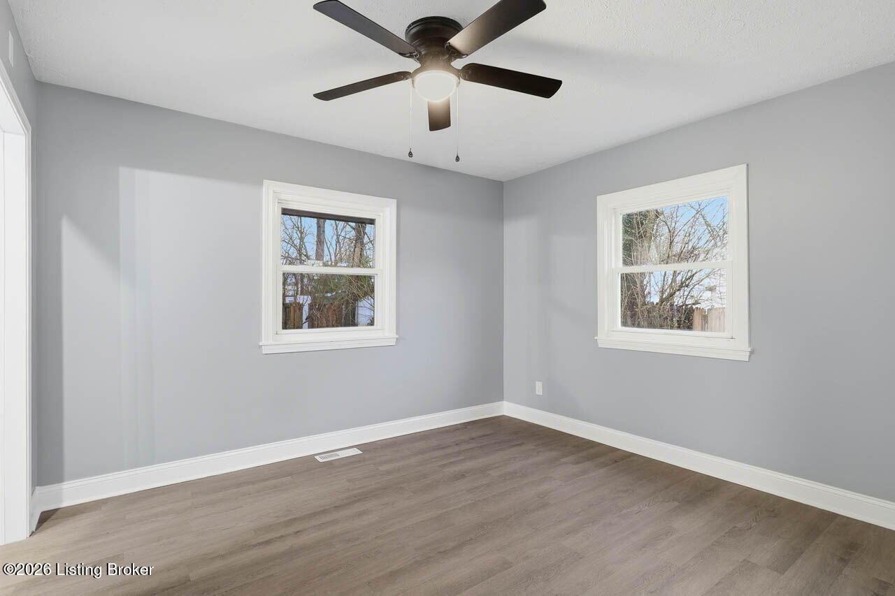 5311 Red Leaf Road Louisville, KY 40218 - Photo 21 of 34 5311 Red Leaf Rd - 23