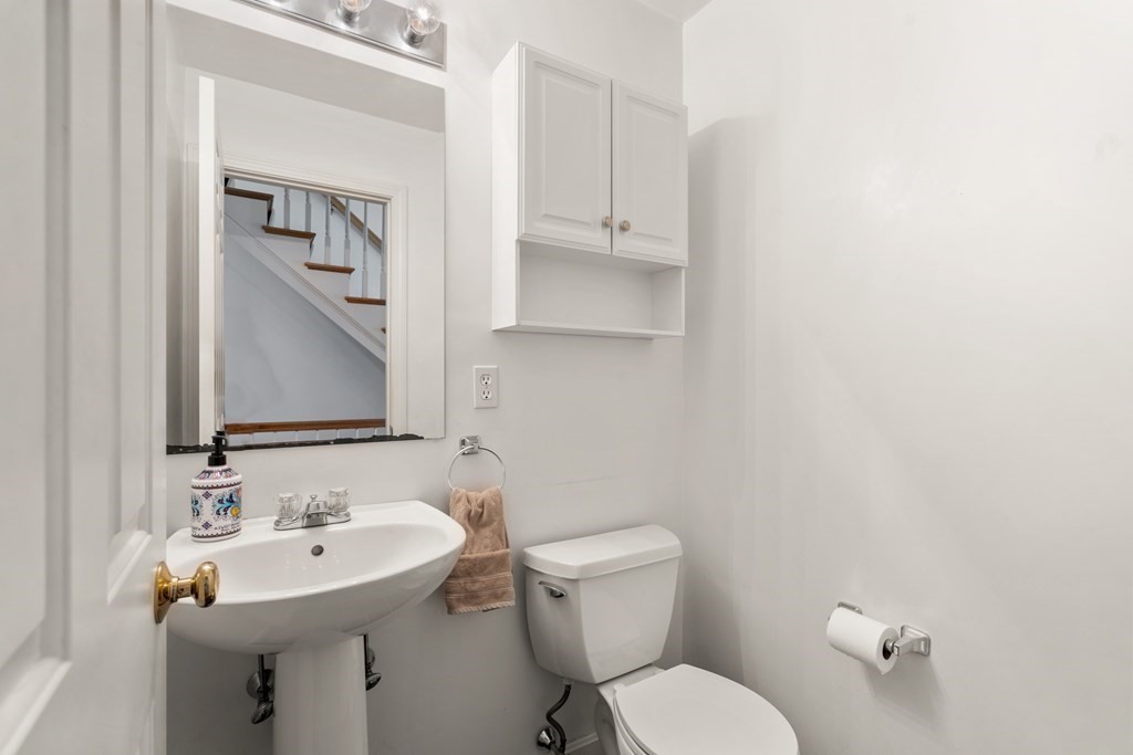 600 Trapelo Road, Unit 4 Waltham, MA 02452 - Photo 11 of 14 Gallery Image 11