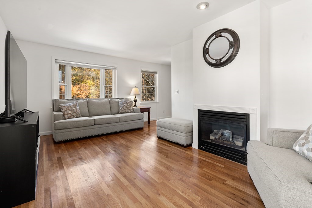 600 Trapelo Road, Unit 4 Waltham, MA 02452 - Photo 5 of 14 Gallery Image 5