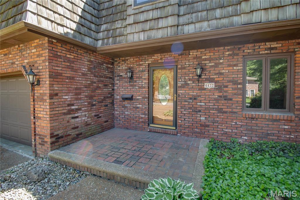 4432 Thatcher Road Alton, IL 62002 - Photo 6 of 59 Gallery Image 6