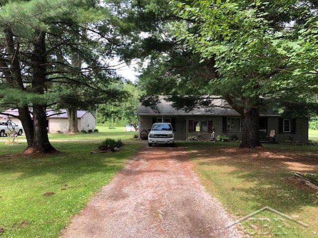 3654 South Ringle Road Vassar, MI 48768 - Photo 2 of 11 31356001-1.JPG
