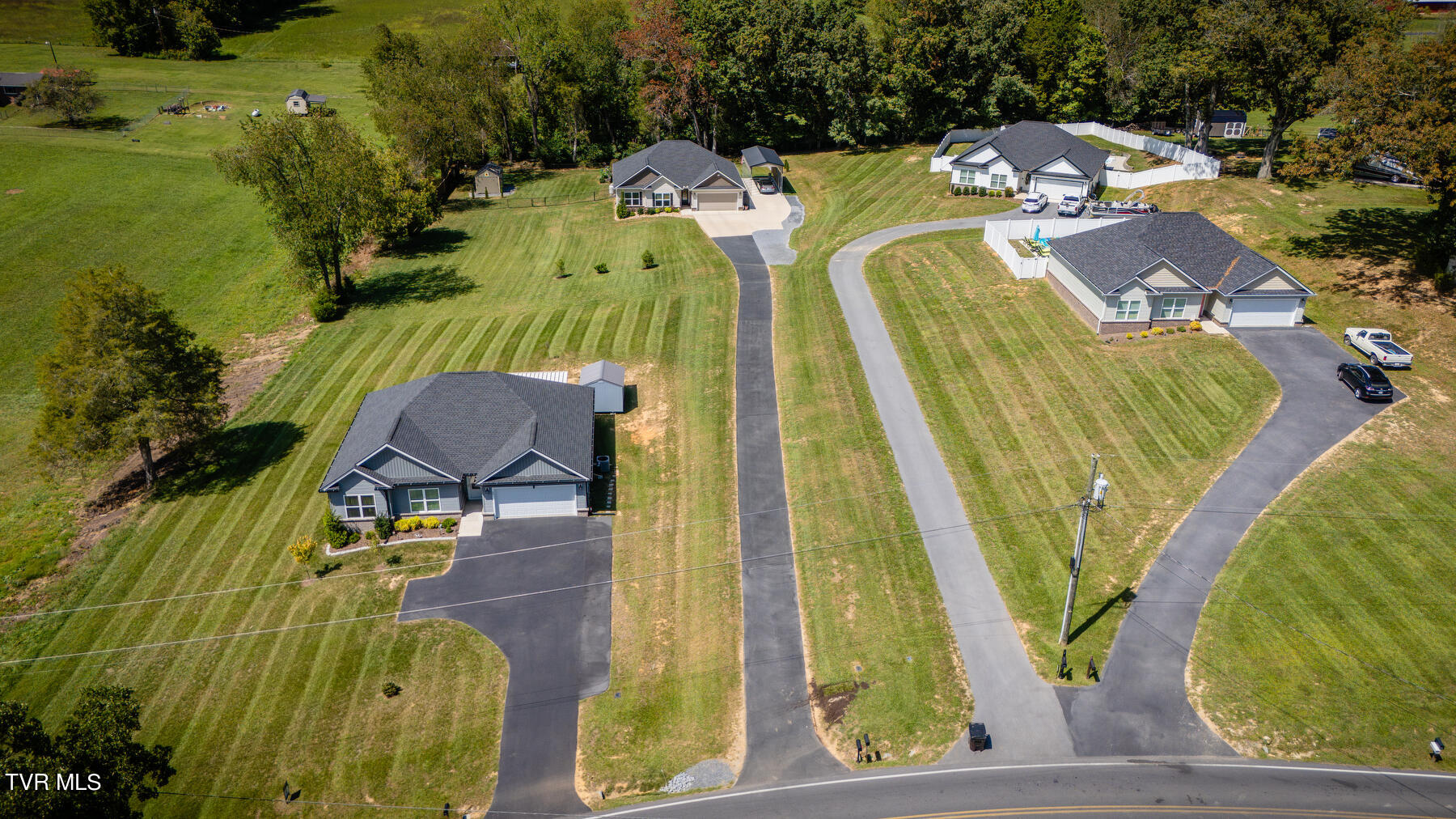889 Sugar Hollow Road Piney Flats, TN 37686 - Photo 36 of 40 101 (1)