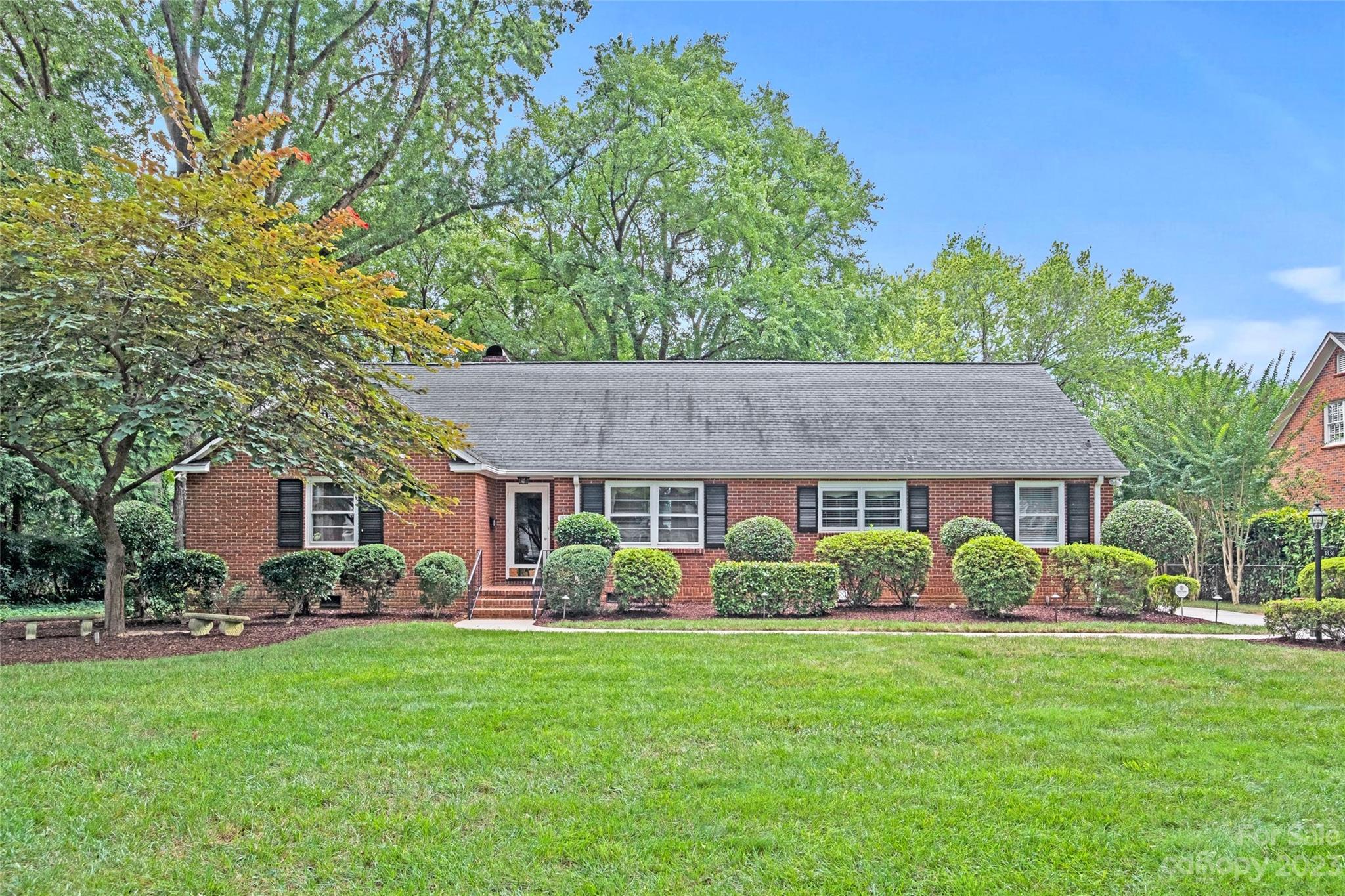 1836 Harris Road Charlotte, NC 28211 - Photo 4 of 33 a front view of house with yard and green space