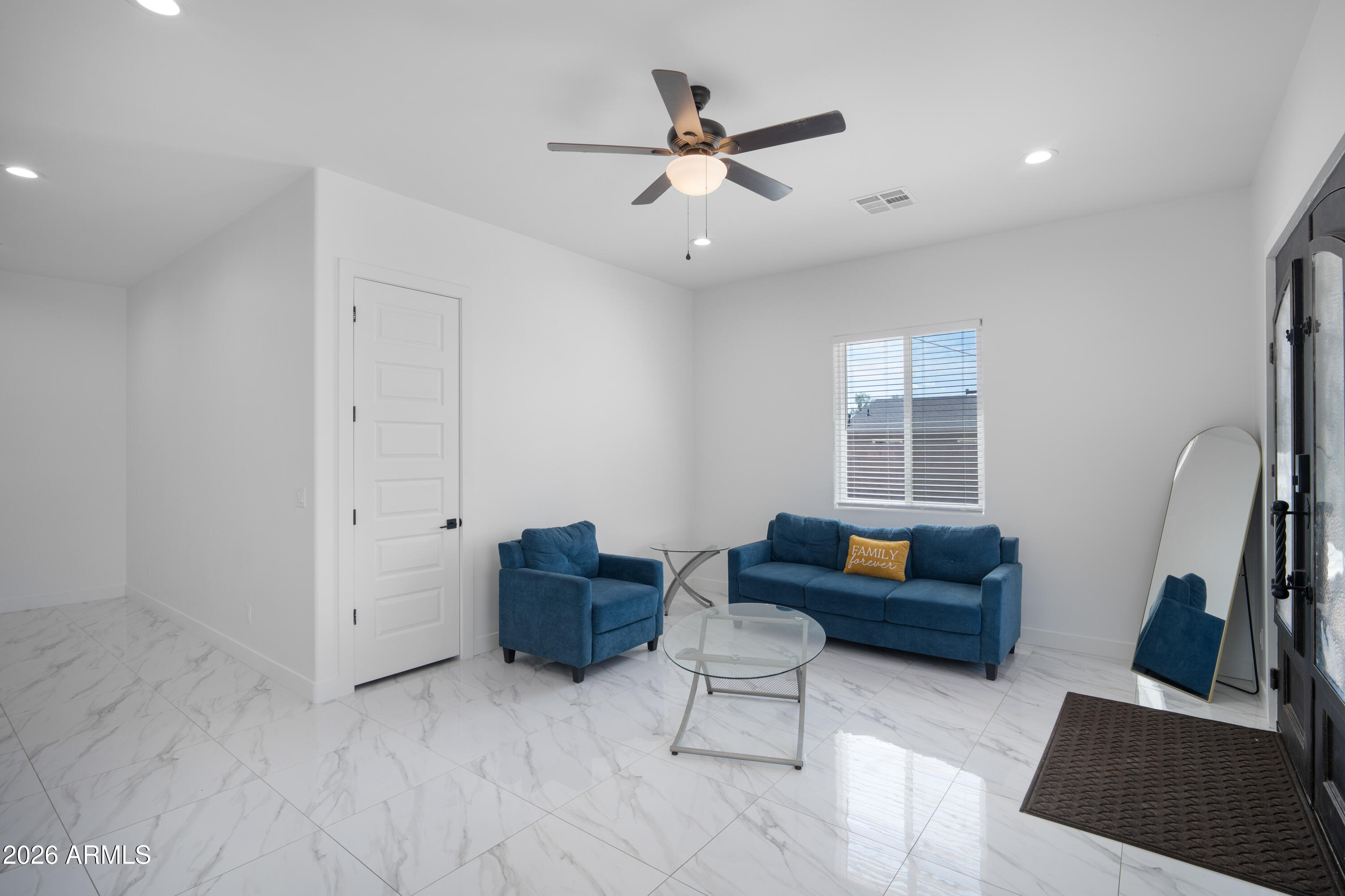 425 South Hidalgo Road Chandler, AZ 85225 - Photo 7 of 48 24