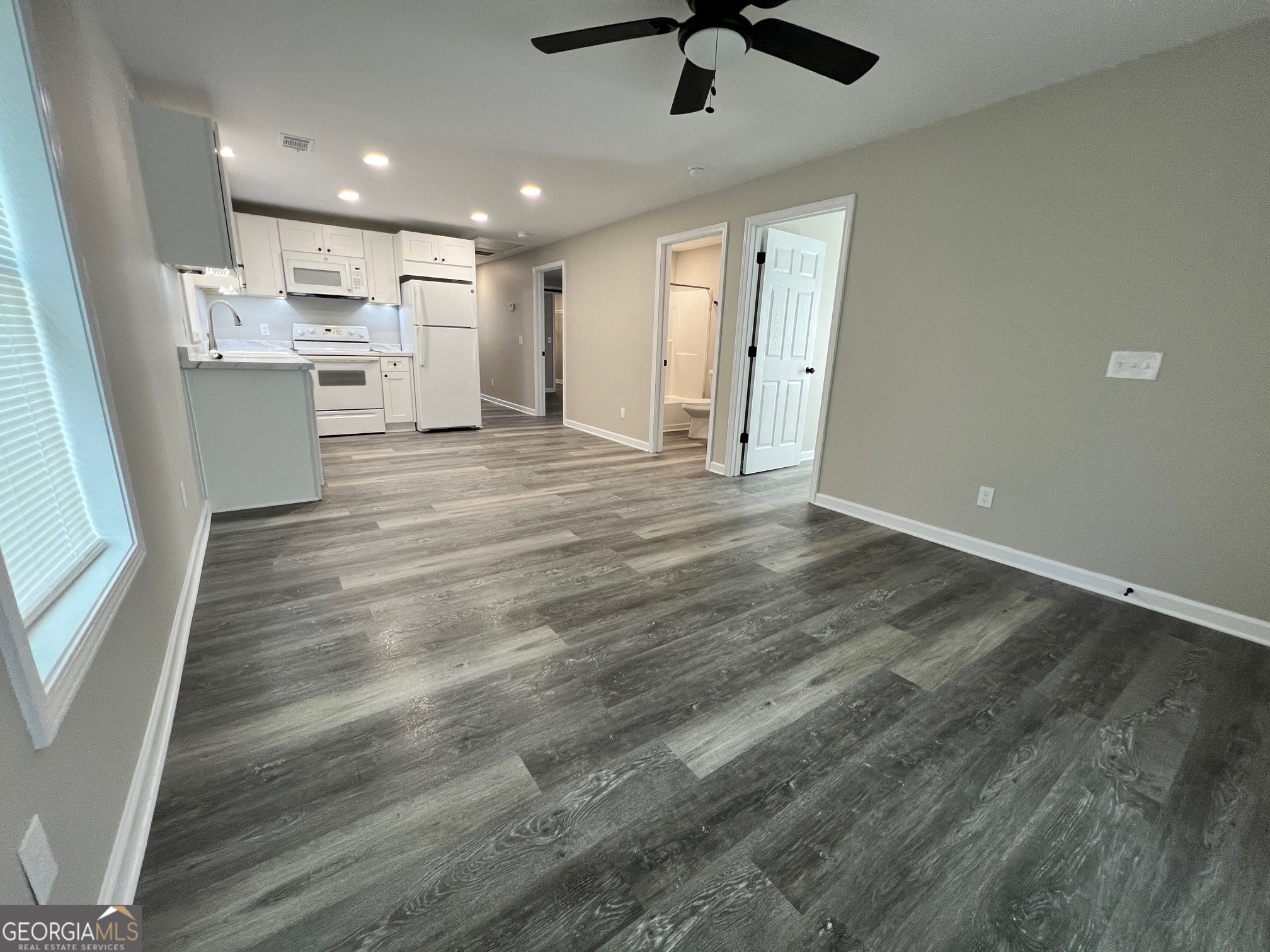 416 Gordon Street Elberton, GA 30635 - Photo 3 of 15