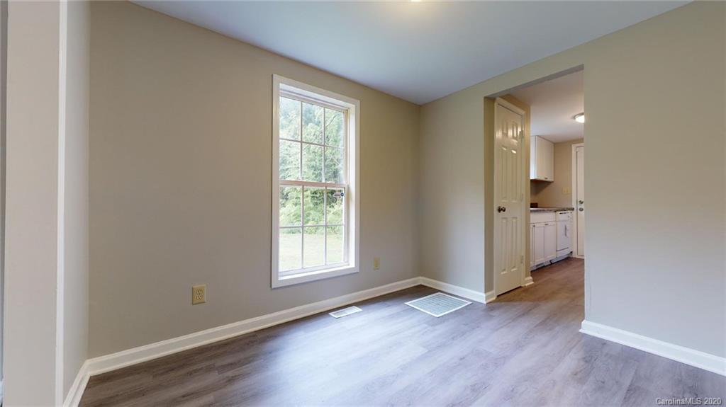 1008 John Williams Road Clover, SC 29710 - Photo 5 of 22 Gallery Image 5