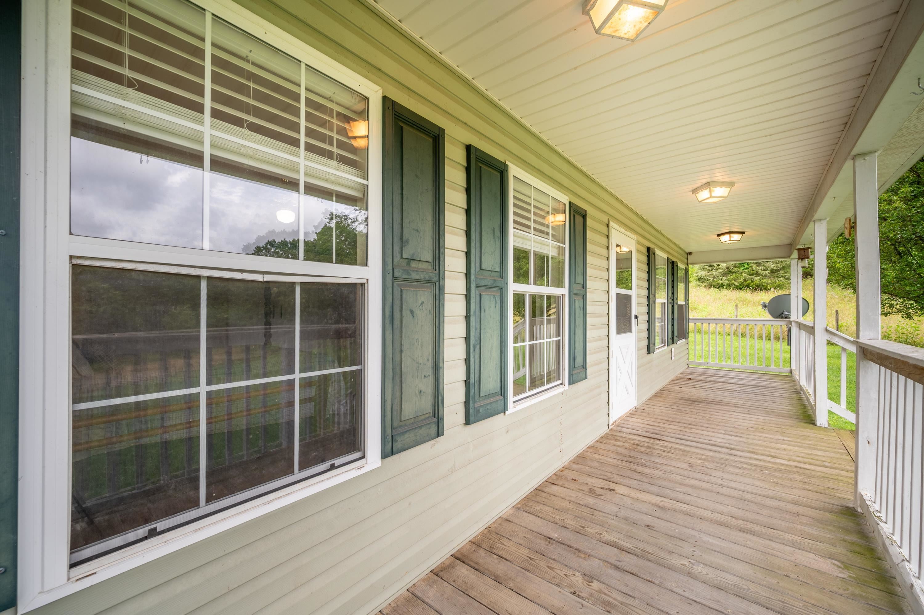 122 Walnut Grove Road Narrows, VA 24124 - Photo 18 of 83 Gallery Image 18