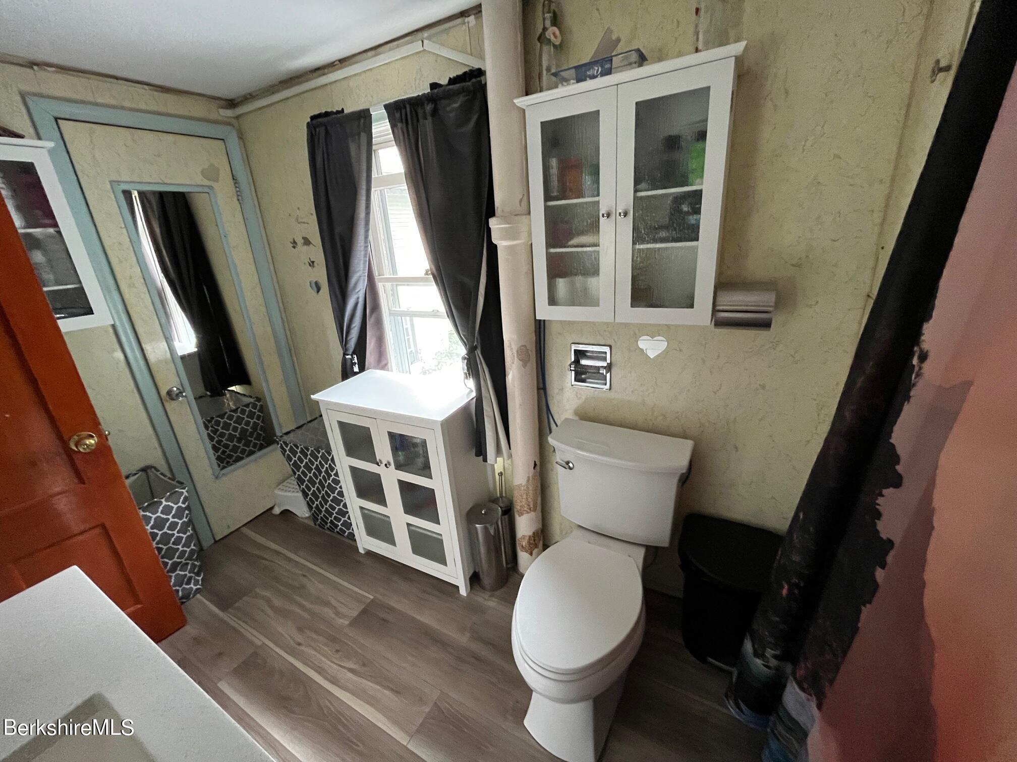 252 R Walnut Street North Adams, MA 01247 - Photo 24 of 43 FullBathA