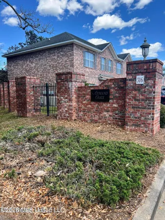 $1,800 | 111 Armand Oaks, Ocean Springs, MS 39564