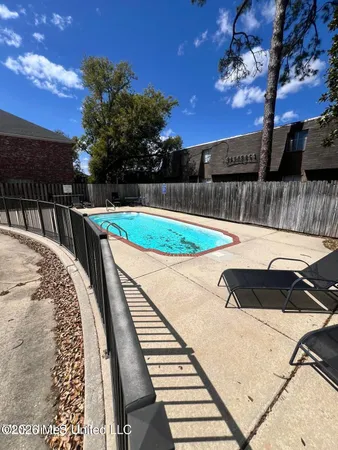 $1,800 | 111 Armand Oaks, Ocean Springs, MS 39564