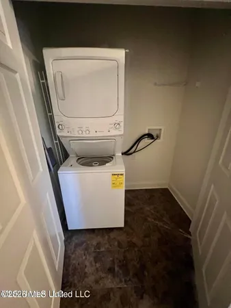 $1,800 | 111 Armand Oaks, Ocean Springs, MS 39564