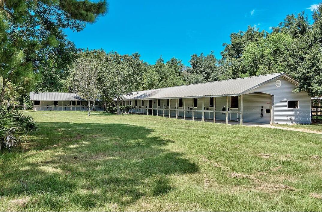 302 Sand Myrtle Way Destin, FL 32541 - Photo 52 of 53 equestrian stables