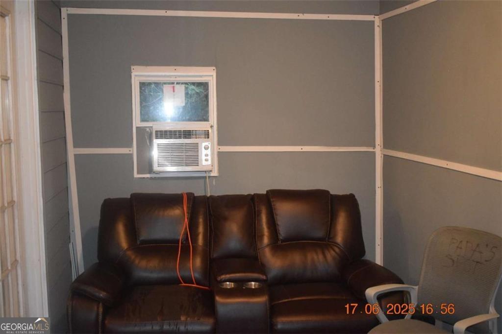 4433 Azalea Drive Macon, GA 31210 - Photo 23 of 24 a view of workspace and windows