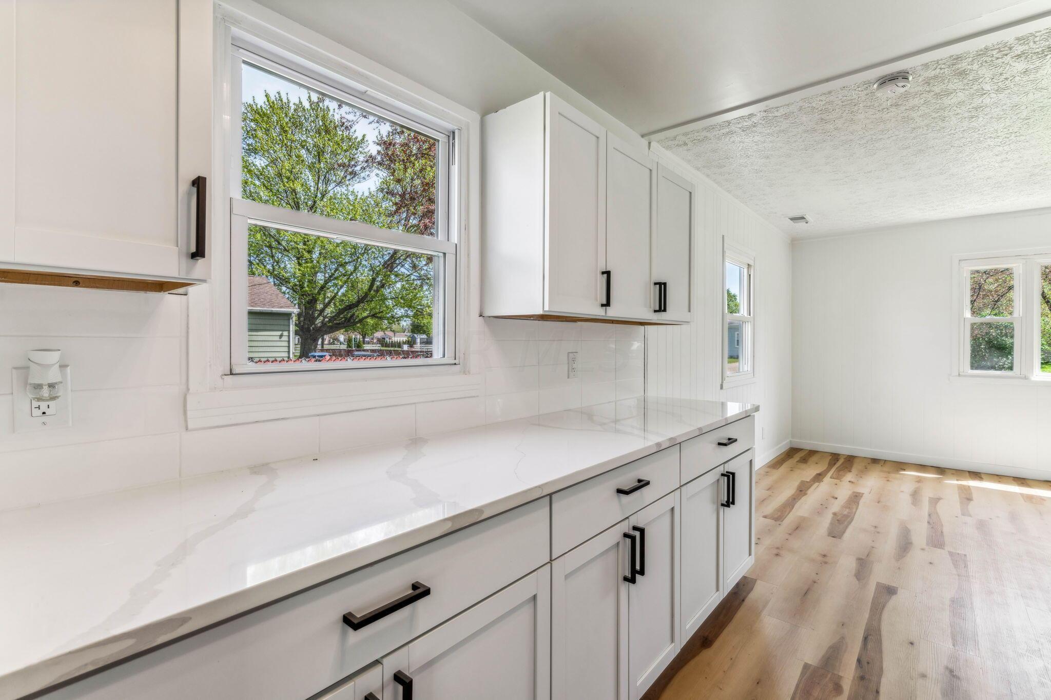 4447 St Rita Lane Columbus, OH 43213 - Photo 6 of 17 A CHEFS DREAM!