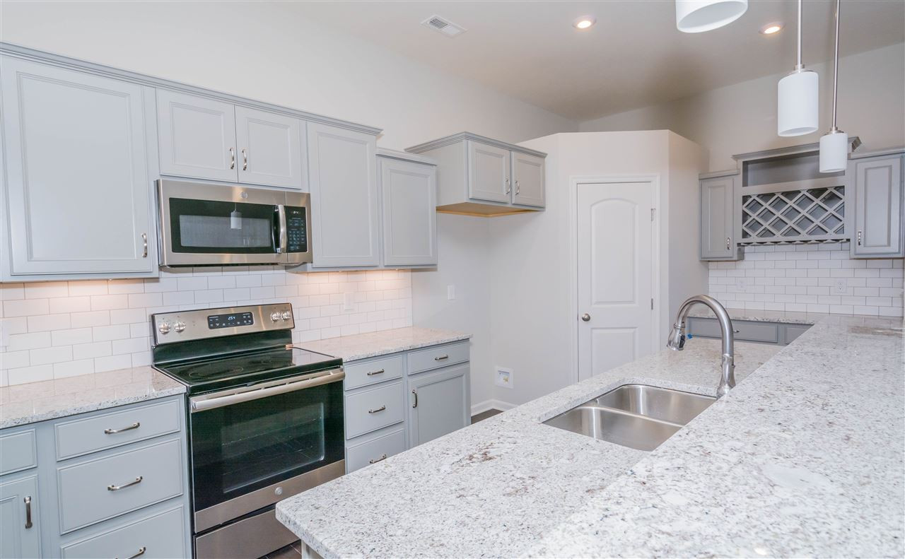 2204 Piazza Ridge, Unit 8302 Covington, KY 41017 - Photo 7 of 39 Gallery Image 7