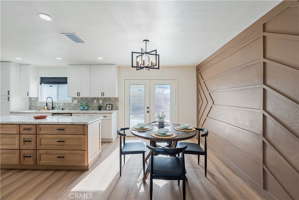 12850 Lakota Road Apple Valley, CA 92308 - Photo 5 of 45 Kitchen