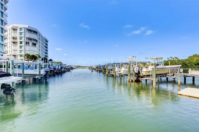 $2,299,000 | 2 Seaside Lane, Unit 801, Belleair, FL 33756