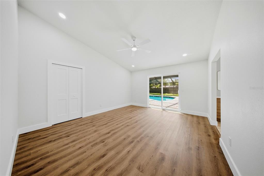 2104 Doefield Court Valrico, FL 33596 - Photo 14 of 40