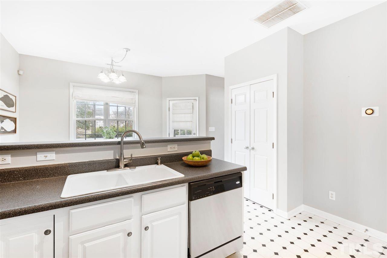 2144 Haig Point Way Raleigh, NC 27604 - Photo 12 of 30 Gallery Image 12