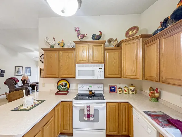 $275,000 | 1040 Covington Drive, Unit 1040, Sheboygan Falls, WI 53085