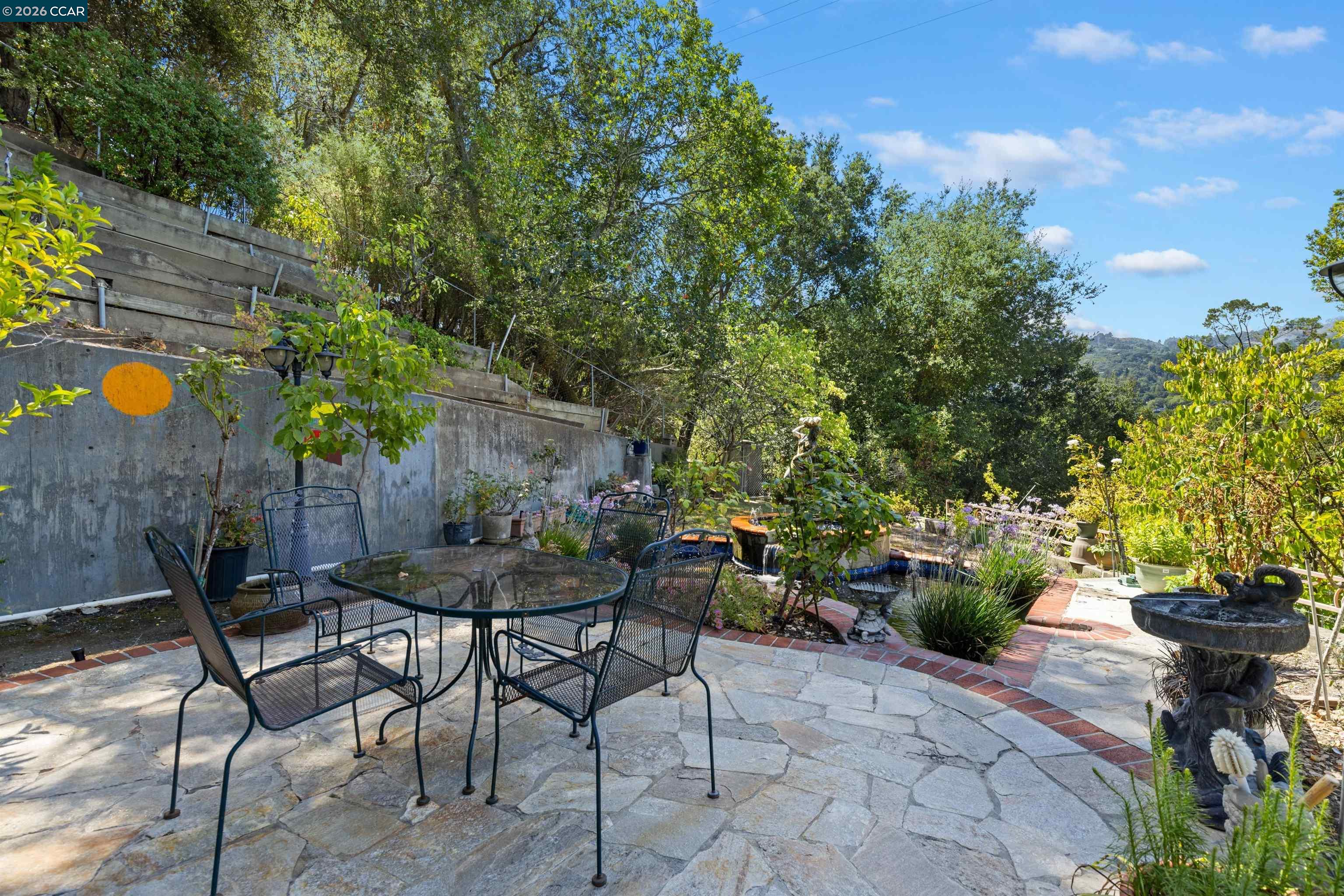 39 Mira Loma Road Orinda, CA 94563 - Photo 11 of 41