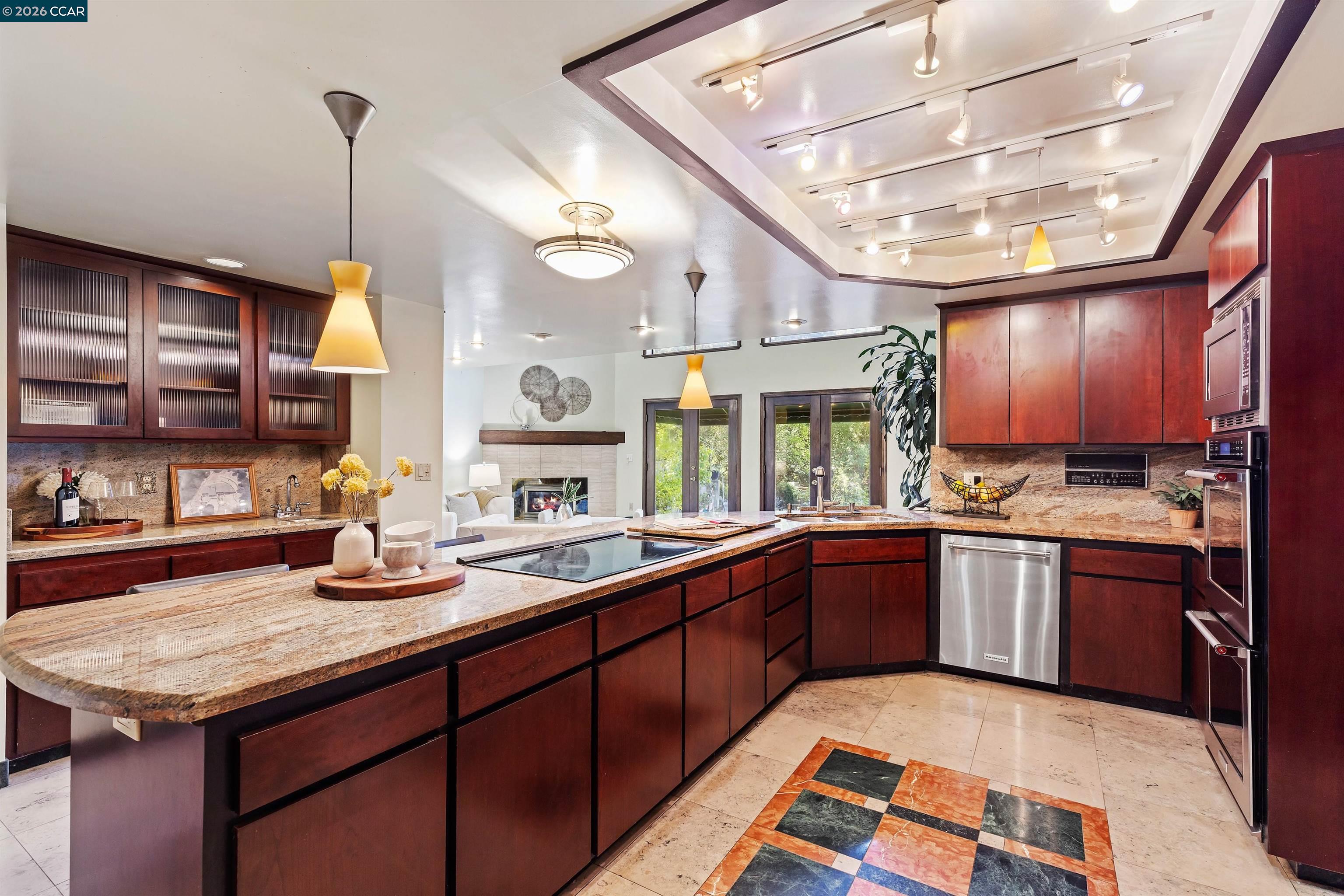 39 Mira Loma Road Orinda, CA 94563 - Photo 4 of 41