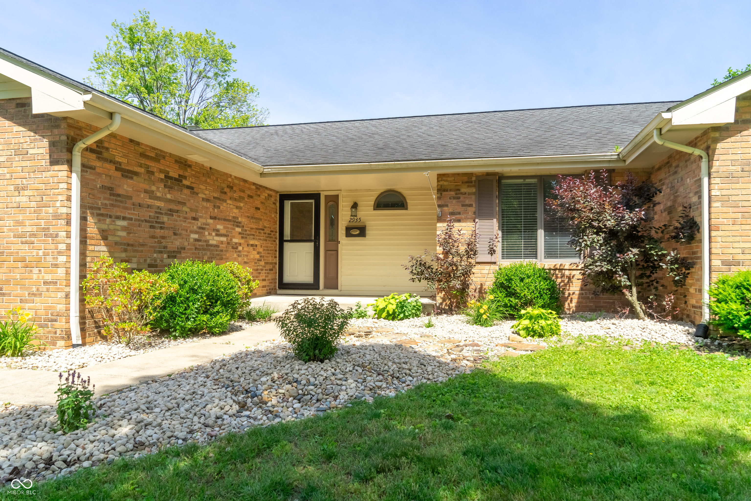 2935 North Marr Road Columbus, IN 47203 - Photo 3 of 33 Gallery Image 3