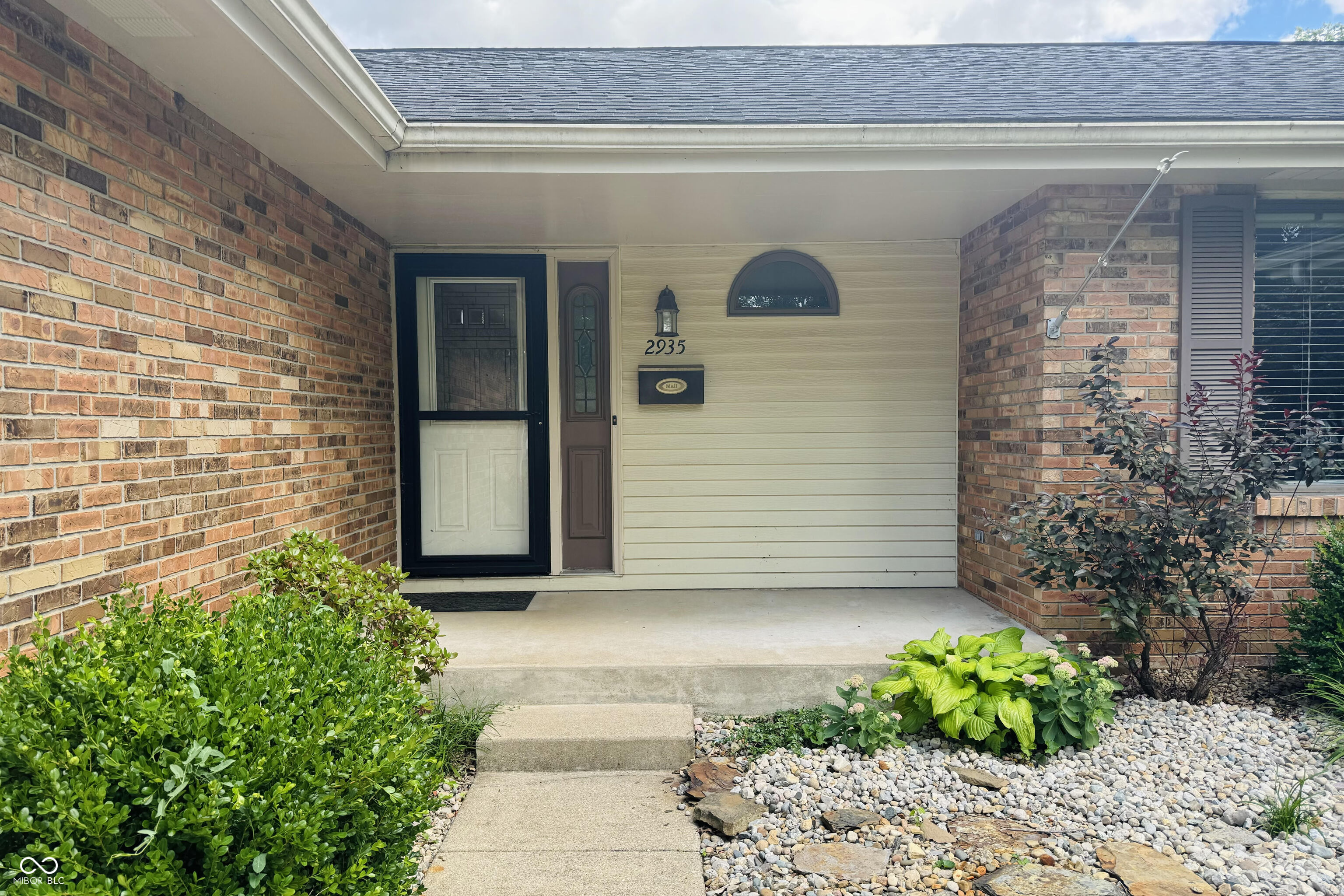 2935 North Marr Road Columbus, IN 47203 - Photo 5 of 33 Gallery Image 5