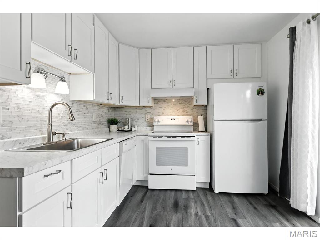 1908 Union Road St. Louis, MO 63125 - Photo 14 of 28