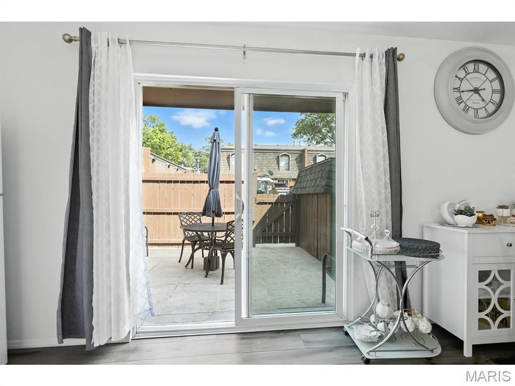 1908 Union Road St. Louis, MO 63125 - Photo 17 of 28