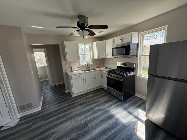 $1,850 | 1504 South Ottawa Street, Joliet, IL 60436