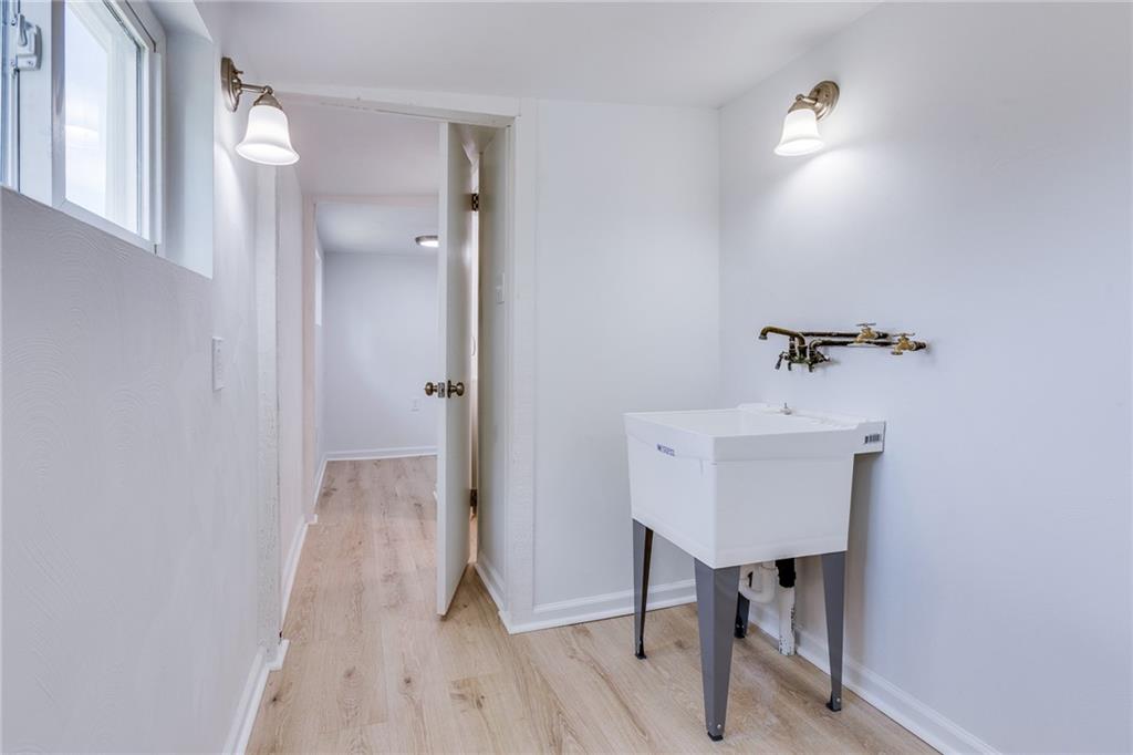 533 Center Hill Road Pittsburgh, PA 15239 - Photo 14 of 31