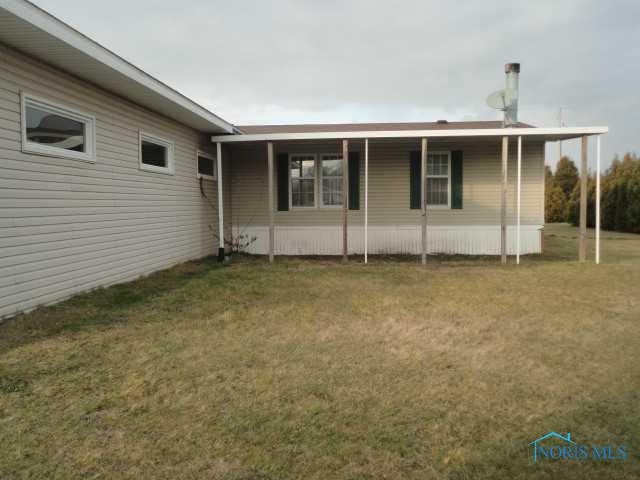 11455 Angola Road Swanton, OH 43558 - Photo 4 of 14 Exterior Back.