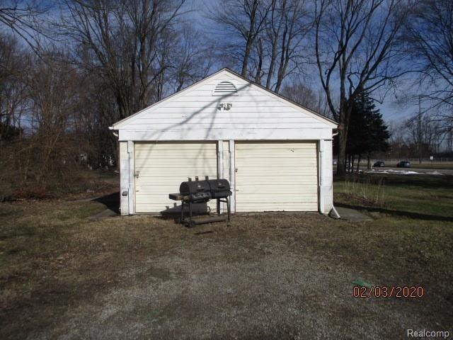 14415 Newburgh Road Livonia, MI 48154 - Photo 3 of 13