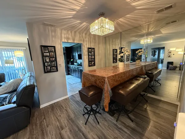 $275,000 | 9158 Sandpiper Court, Unit 40, Orland Park, IL 60462