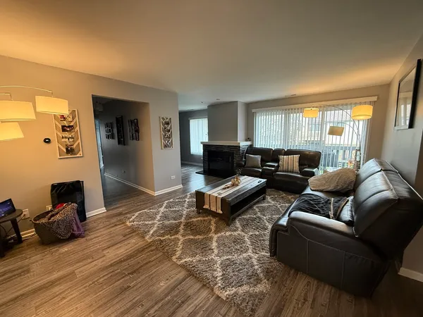 $275,000 | 9158 Sandpiper Court, Unit 40, Orland Park, IL 60462