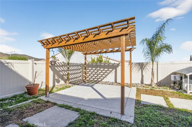 a bathroom with a toilet