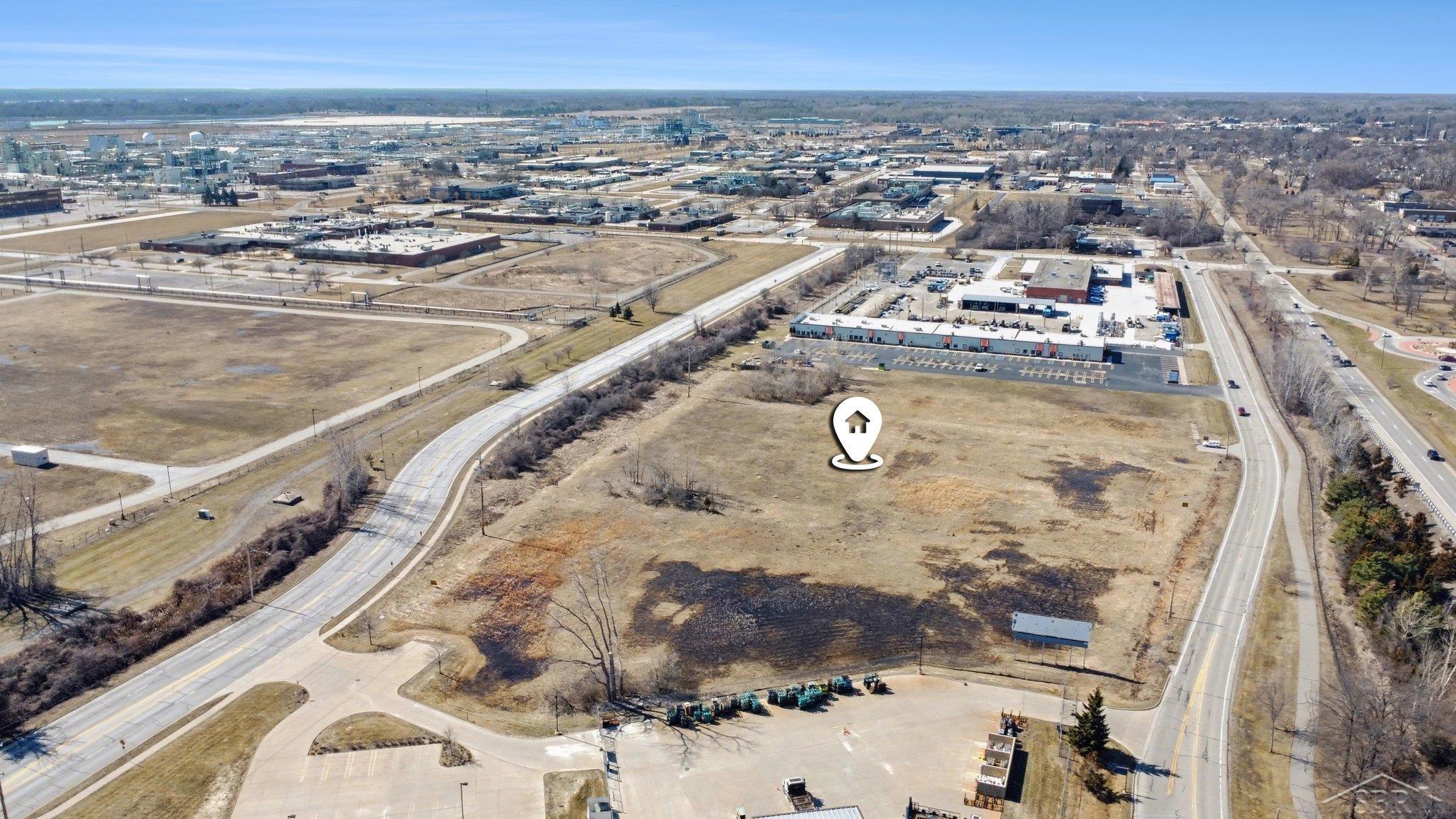 1240 James Savage Road Midland, MI 48640 - Photo 8 of 9