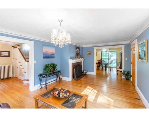 17 Holland Road Melrose, MA 02176 - Photo 6 of 27 Gallery Image 6