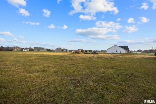 $54,900 | 1920-1922 Mayflower Drive, Pekin, IL 61554