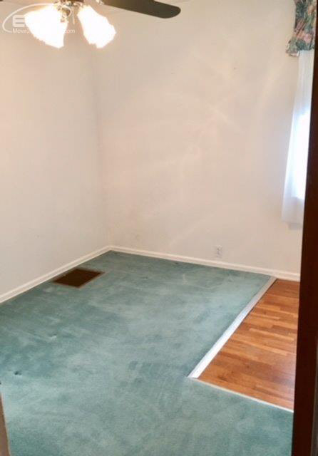 2049 Dutcher Road Flint, MI 48532 - Photo 12 of 23 21398290-11.JPG